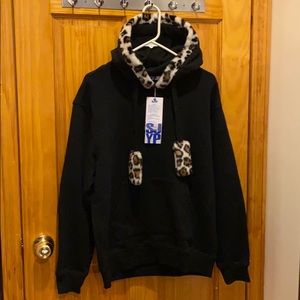 🔥🔥🔥NWT SJYP Hoodie sweater cheetah
